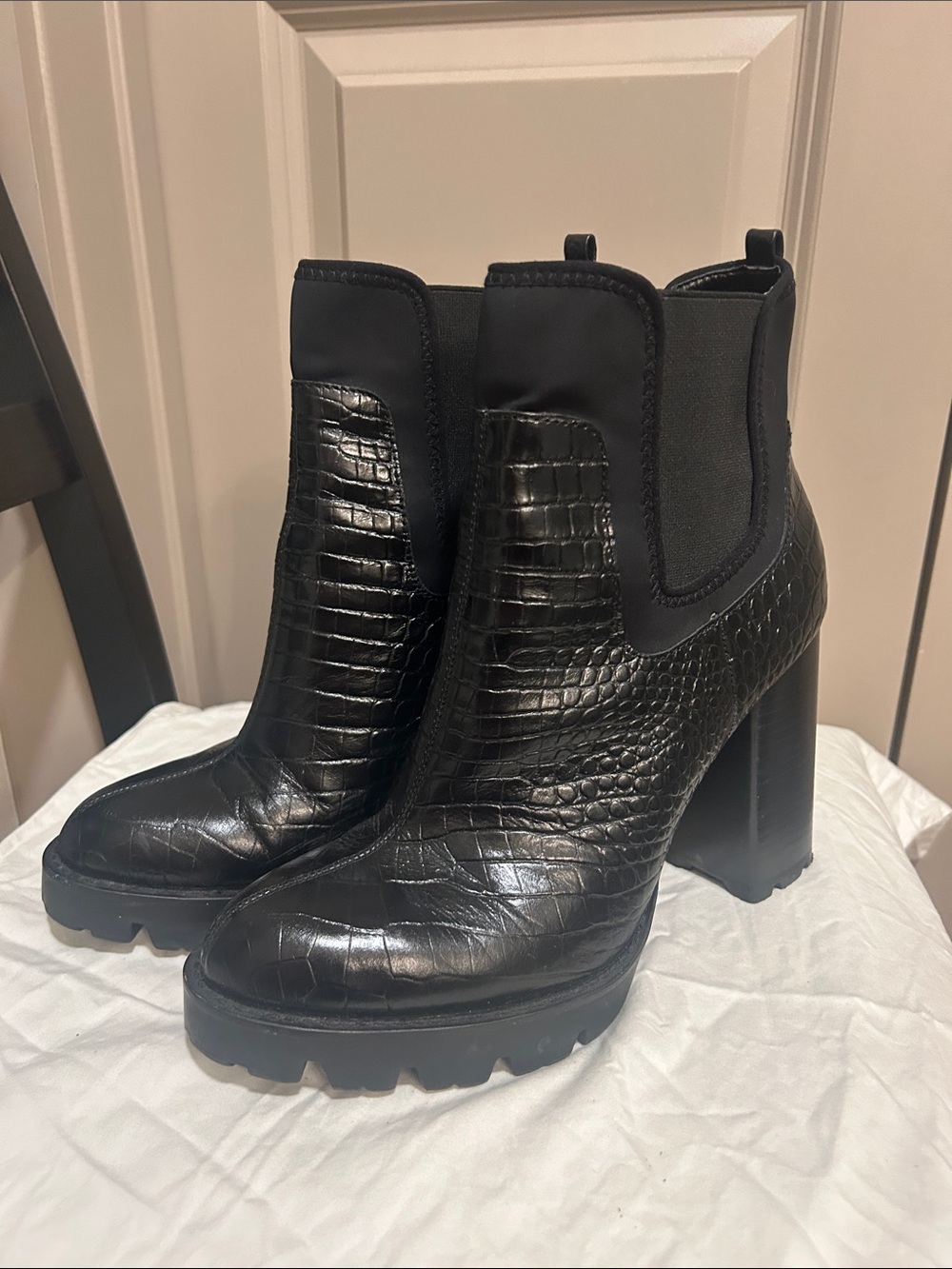 Charles David Black Croc-Embossed Platform Chelsea Booties
